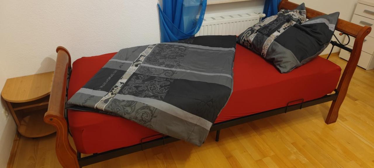 Einzimmerwohnung Mit Parkplatz Ohne Kueche Bischweier Extérieur photo